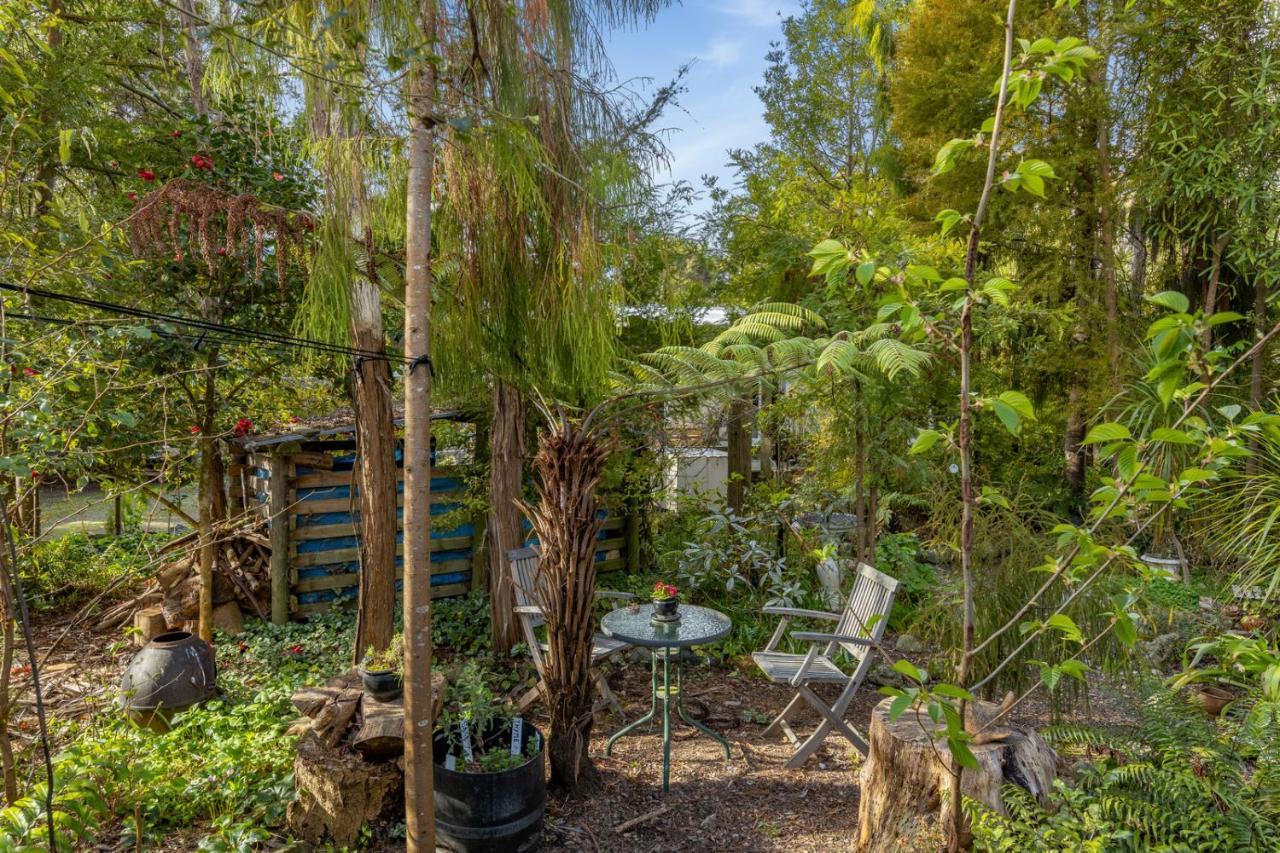 Bellbird Cottage - Lake Taupo Bach Waitahanui Exterior photo